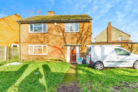 5 bed property, in Arnhem Drive, £420,000