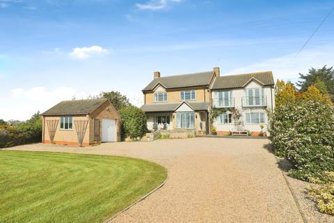 4 bed property, in Murcot Turn, £750,000