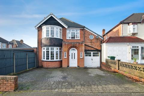 4 bed property, in Hawthorn Croft, £375,000