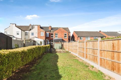 2 bed property, in Watford Road, £240,000