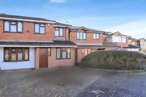 4 bed property, in Babors Field, £360,000