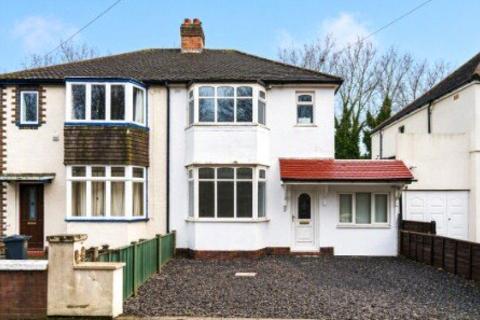 3 bed property, in Bentley Mill Lane, £250,000