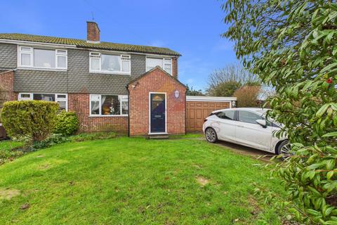 3 bed property, in Lucas Avenue, £380,000