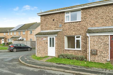 2 bed property, in Appletrees, £245,000