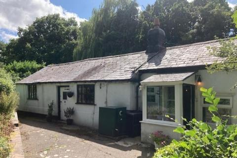 2 bed property, in Bryn Road, £250,000