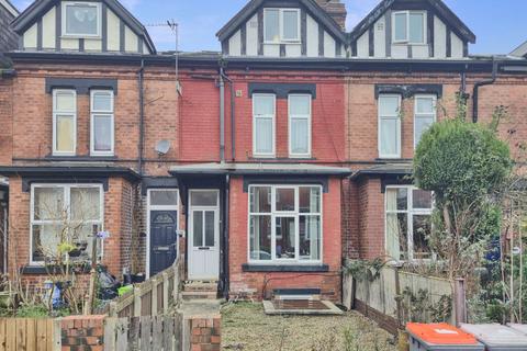 4 bed property, in Royal Park Avenue, £395,000