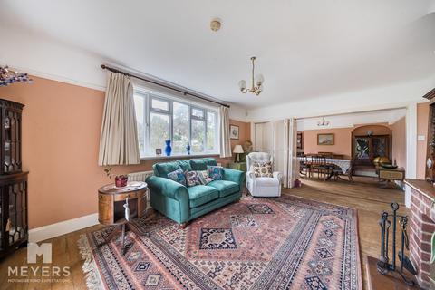 4 bed property, in Higher Blandford Road, £800,000