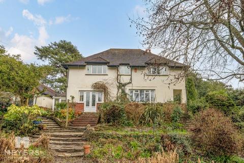 4 bed property, in Higher Blandford Road, £800,000