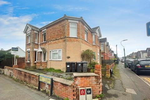 7 bed property, in Hankinson Road, £410,000