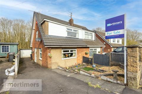 3 bed property, in Cornwall Avenue, £210,000