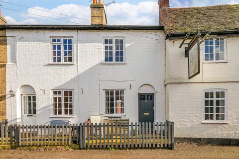 3 bed property, in High Street, £500,000