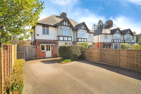 3 bed property, in Princes Crescent, £400,000