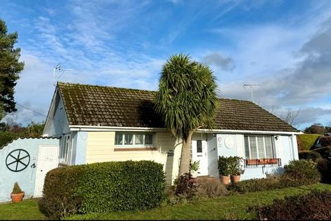 3 bed property, in Bushmead Drive, £660,000