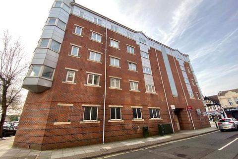 2 bed property, in Nancy Road, £110,000