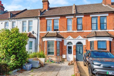 3 bed property, in Stafford Road, £395,000