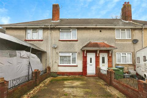 3 bed property, in Acacia Road, £180,000