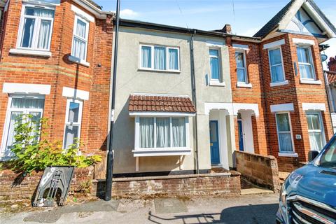 5 bed property, in Tennyson Road, £270,000
