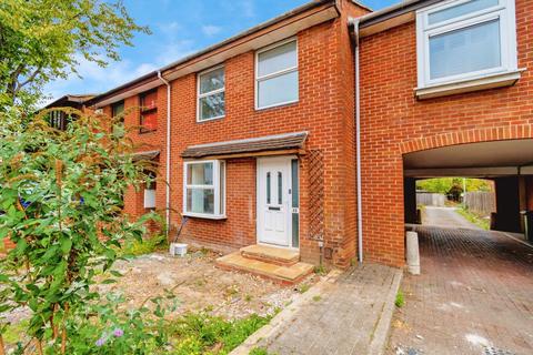 3 bed property, in Adelaide Road, £300,000
