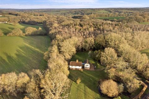 4 bed property, in Chiddingstone Hoath, £1,600,000