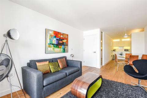 2 bed property, in Topham Street, £400,000