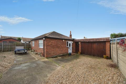 2 bed property, in Sea Front, £375,000