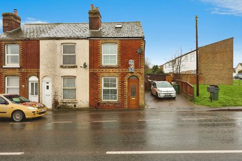 2 bed property, in Horsebridge Hill, £190,000