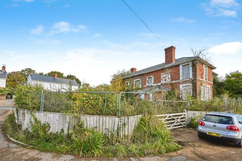 Studio, in Nicholson Street, £450,000