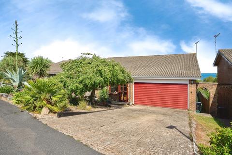 4 bed property, in Spithead Close, £750,000