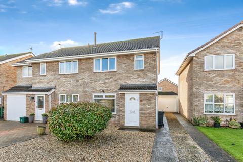 3 bed property, in Copperfield Drive, £265,000
