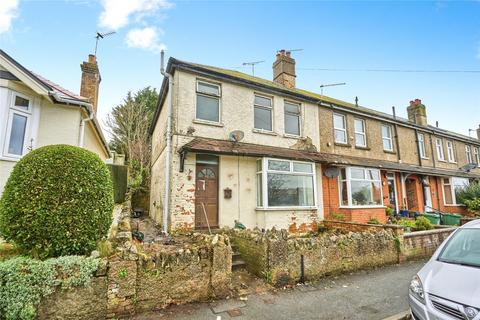 3 bed property, in Quarry Road, £120,000