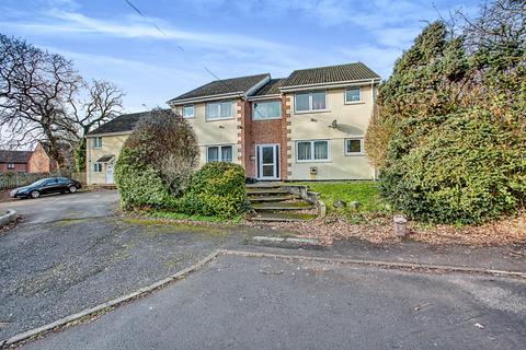1 bed property, in Bubwith Close, £50,000