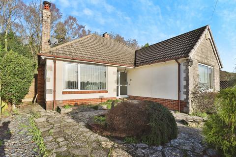 3 bed property, in Wren Crescent, £450,000