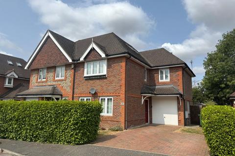 4 bed property, in Groves Way, £750,000