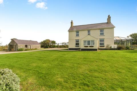 4 bed property, in Aberdaron, £655,000