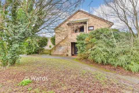 2 bed property, in Invicta Court, £145,000