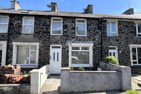 2 bed property, in Charlotte Street, £185,000
