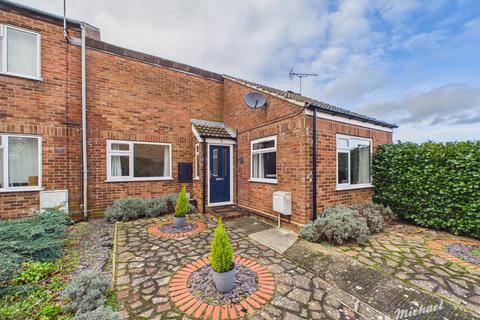1 bed property, in Greenlands, £275,000
