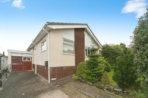 2 bed property, in Erw Fawr, £160,000