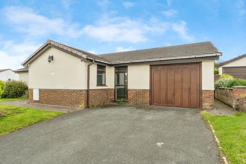 3 bed property, in Bryn Felin, £235,000