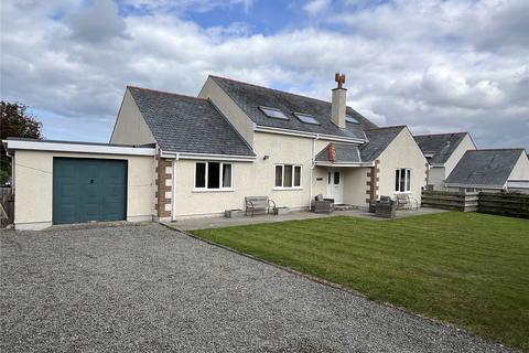 5 bed property, in Brynteg, £550,000