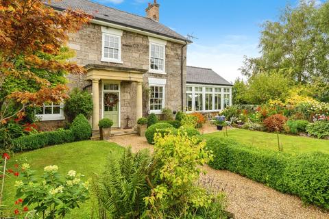 4 bed property, in Ffordd Y Pentre, £950,000