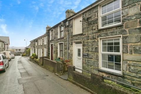 2 bed property, in Trawsfynydd, £125,000