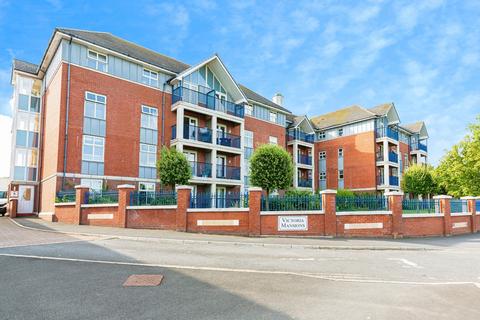 1 bed property, in Newton Drive, £90,000