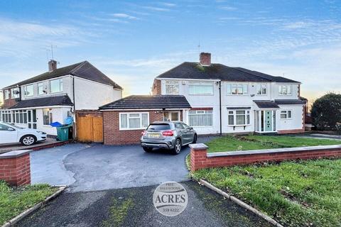 3 bed property, in Broomhill Lane, £325,000