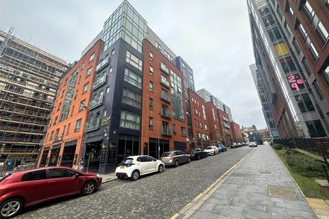 3 bed property, in Oldham Street, £240,000
