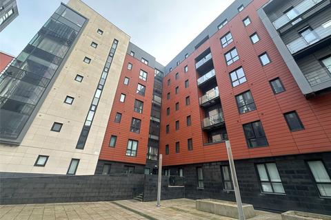 1 bed property, in Plaza Boulevard, £100,000
