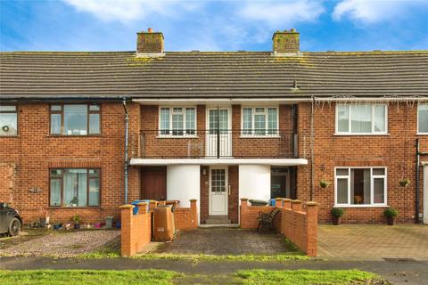 1 bed property, in Pear Tree Road, £80,000