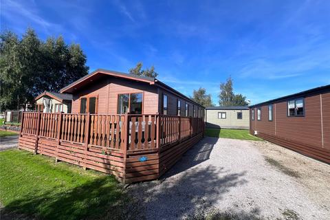 3 bed property, in Borwick Lane, £99,950