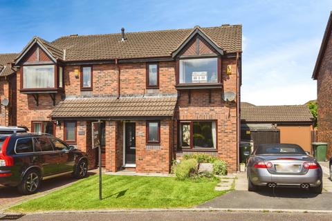 3 bed property, in Hodder Avenue, £235,000