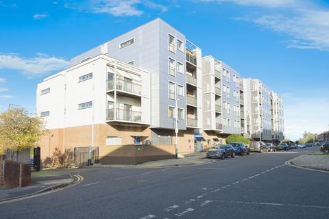 1 bed property, in Sunflower Court, £230,000